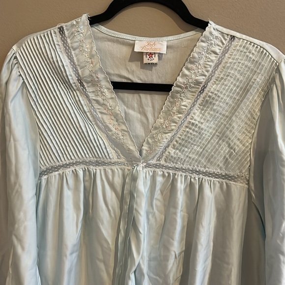 Lady Barbizon Vintage Nightgown Light Blue Long Sleeve Satin Size 1X - Picture 3 of 10